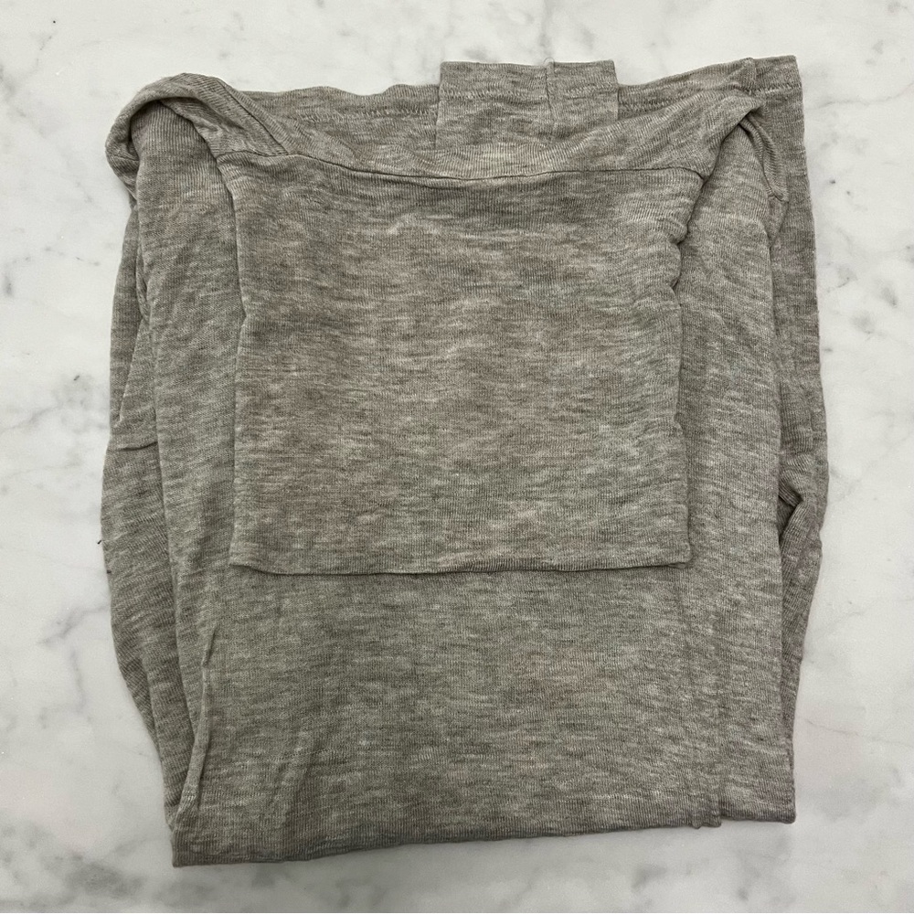 ✨HOST PICK✨ Aritzia Wilfred Huet Turtleneck - Heather Ashen - Picture 2 of 5